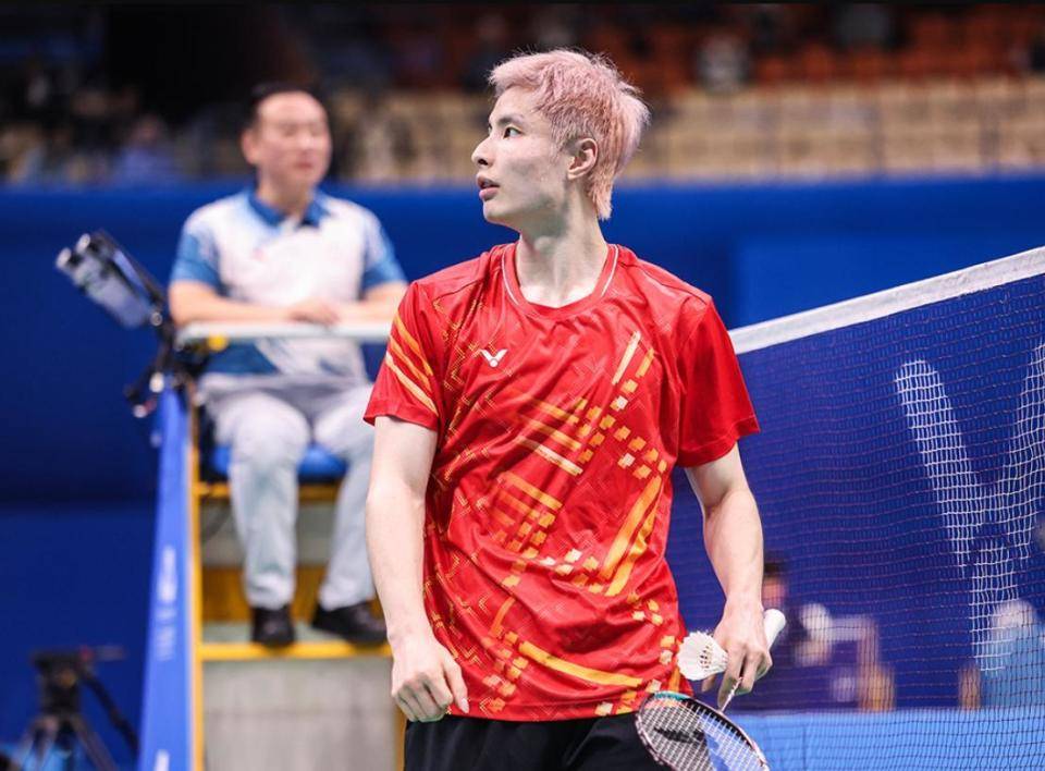 法国队轻取中国队,石宇奇带队取胜 法国队轻取中国队,石宇奇带队取胜