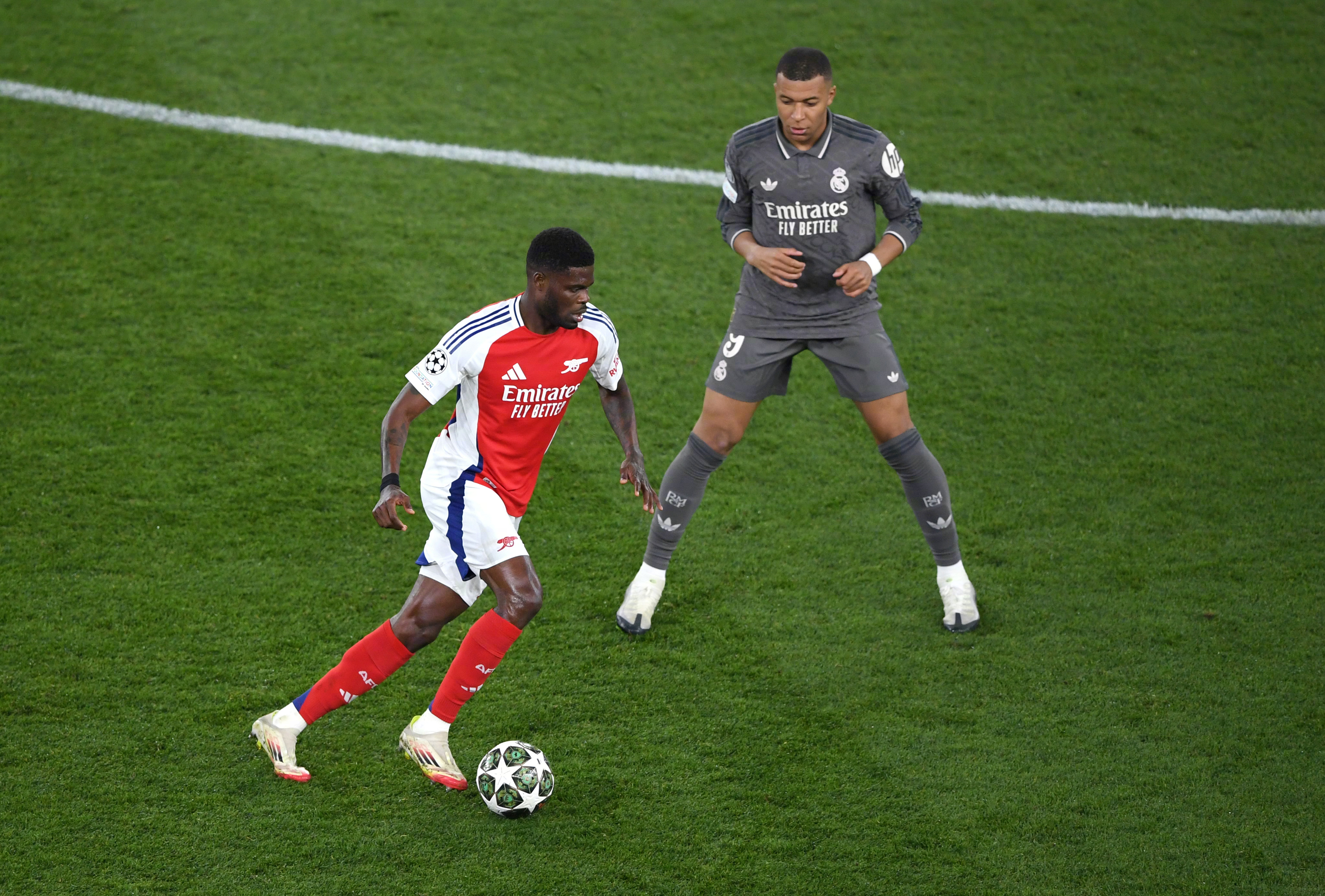 阿森纳险胜皇马，迪马利亚高光表现