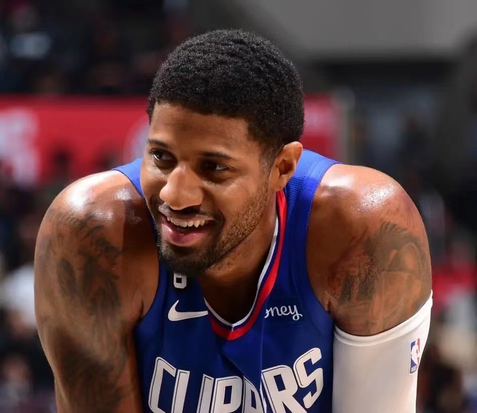 灰熊横扫上海队，乔治惊艳四座