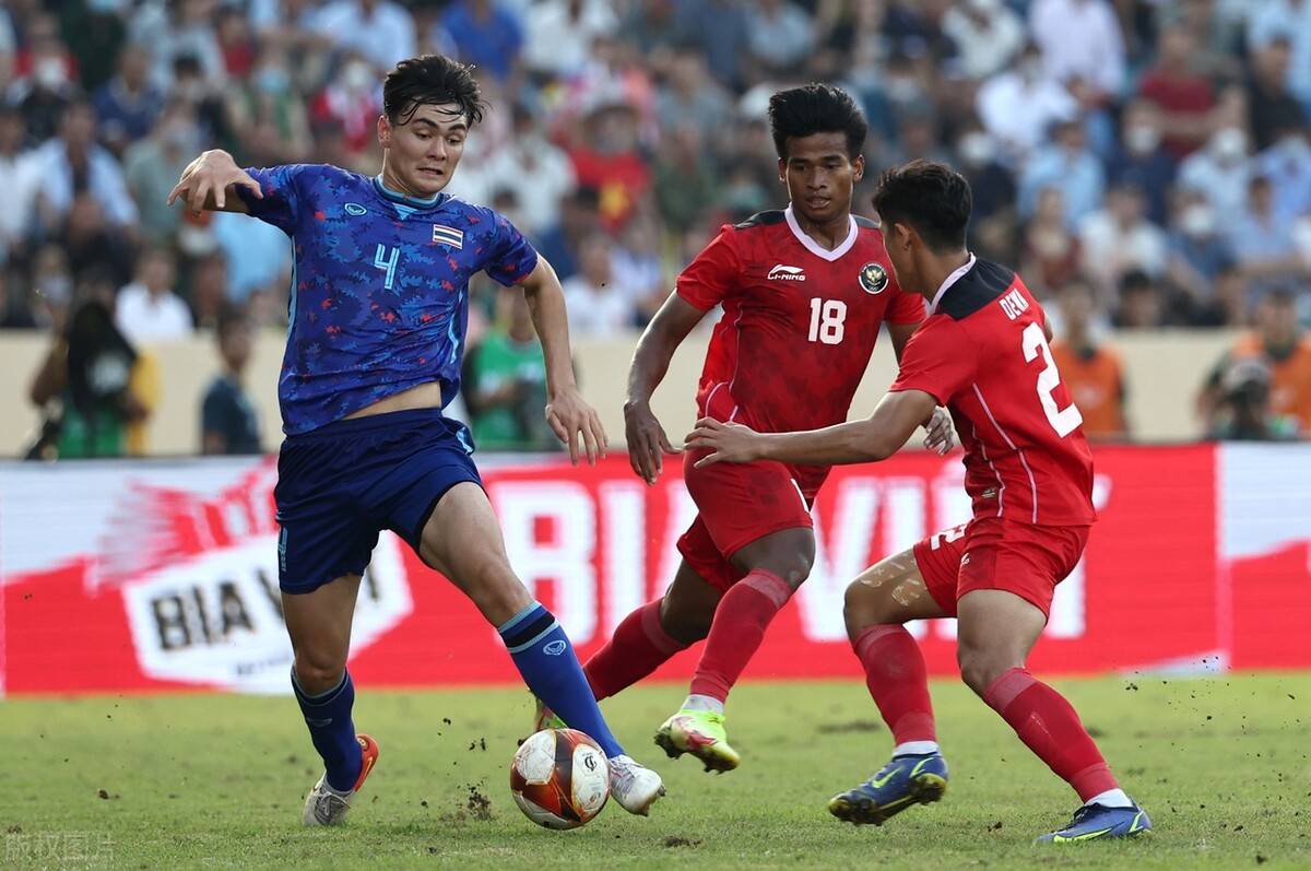 印尼队险胜法国队,桃田贤斗点燃赛场 印尼队险胜法国队,桃田贤斗点燃赛场