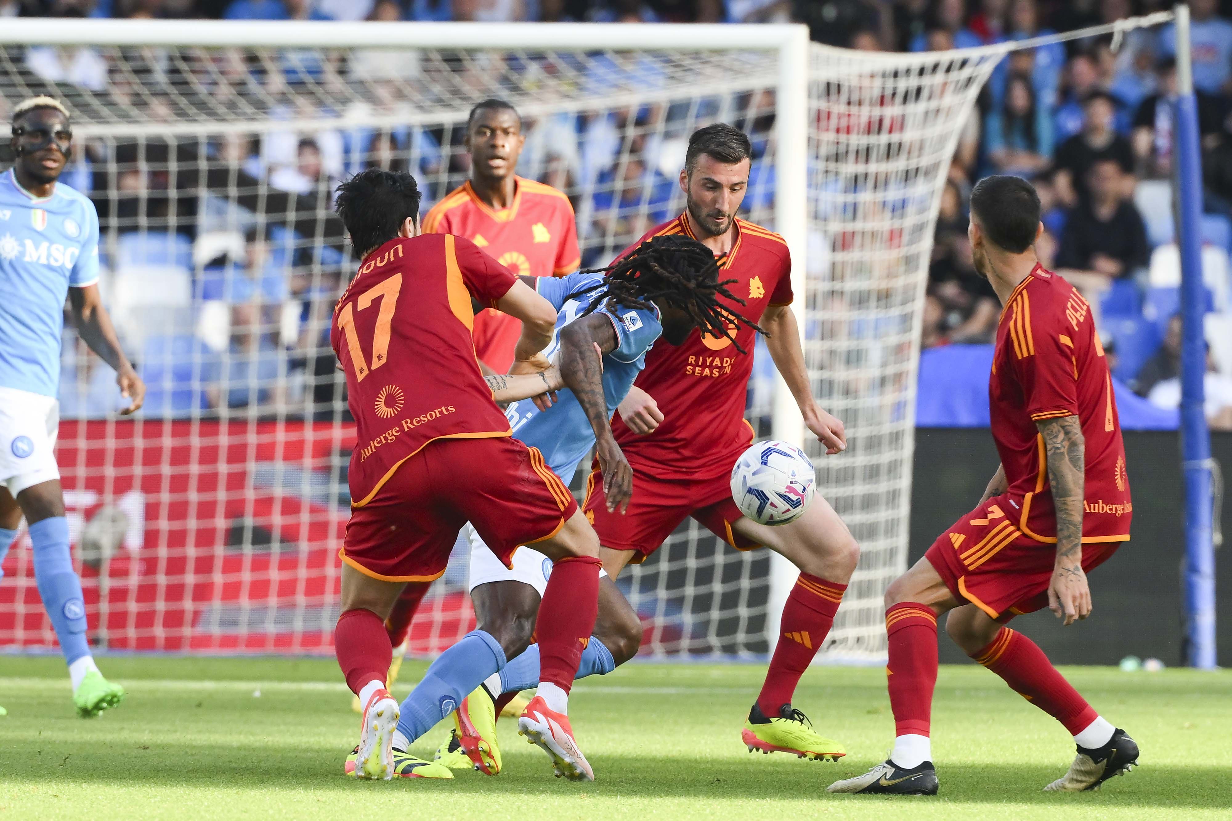 拜仁横扫国际米兰,萨内状态火热 拜仁横扫国际米兰,萨内状态火热