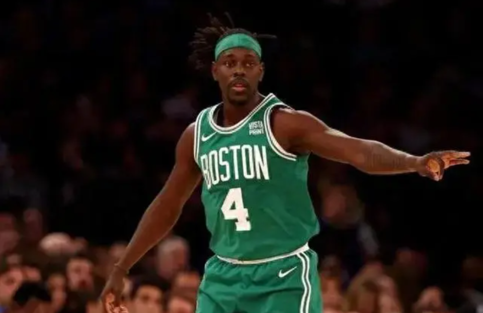 雄鹿翻盘独行侠，霍勒迪高光表现