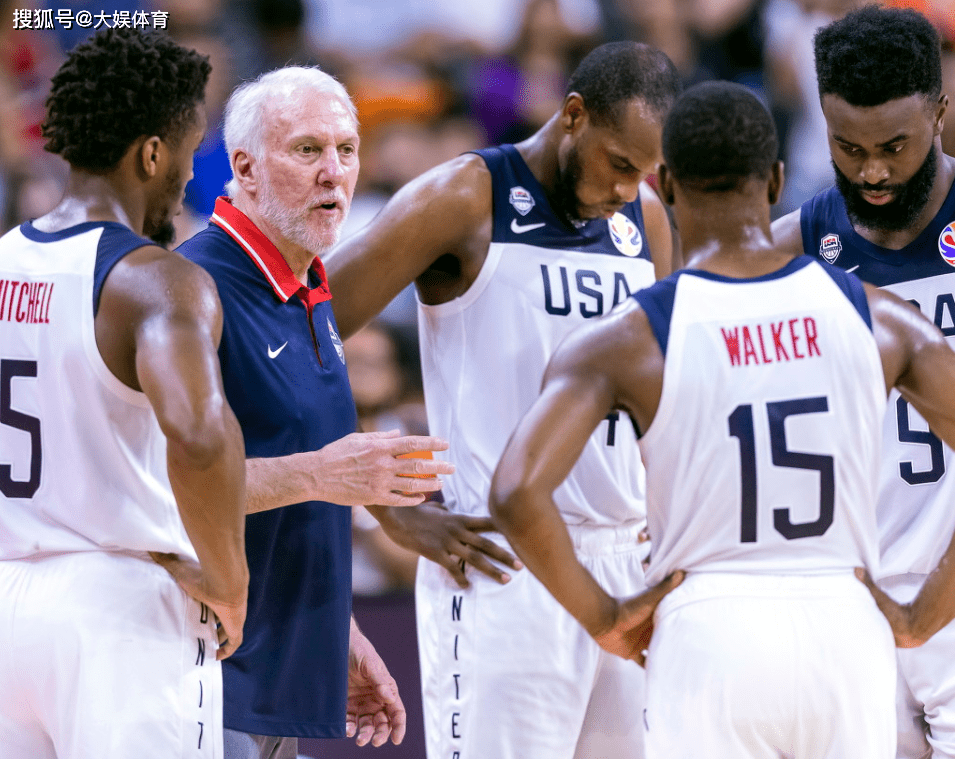 法国队鏖战韩国队，奥恰洛夫统治全场