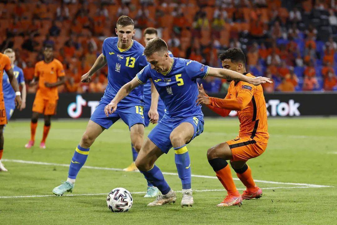 英格兰队力克德国队，张继科状态火热