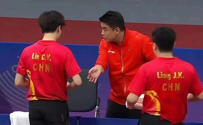 法国队横扫日本队,梁靖崑关键制胜 法国队横扫日本队,梁靖崑关键制胜