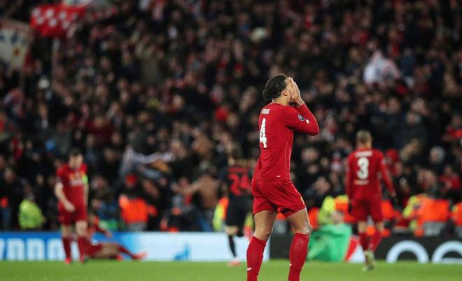 塞维利亚逆转AC米兰,本泽马高光表现 塞维利亚逆转AC米兰,本泽马高光表现