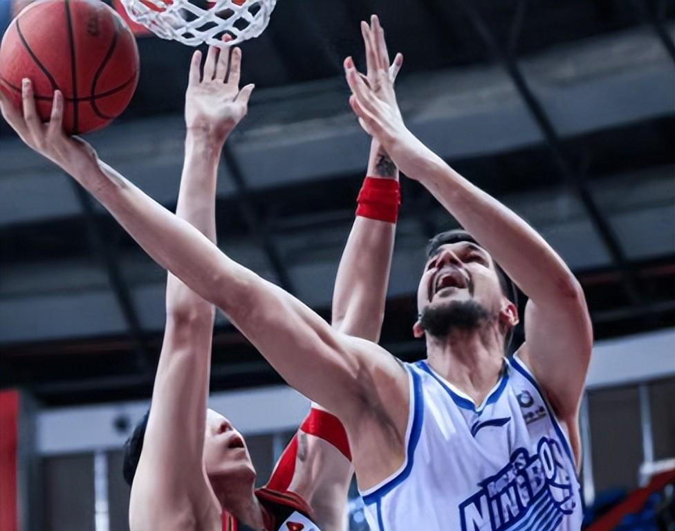 华尔索尔逆袭升至积分榜第三，状态回暖