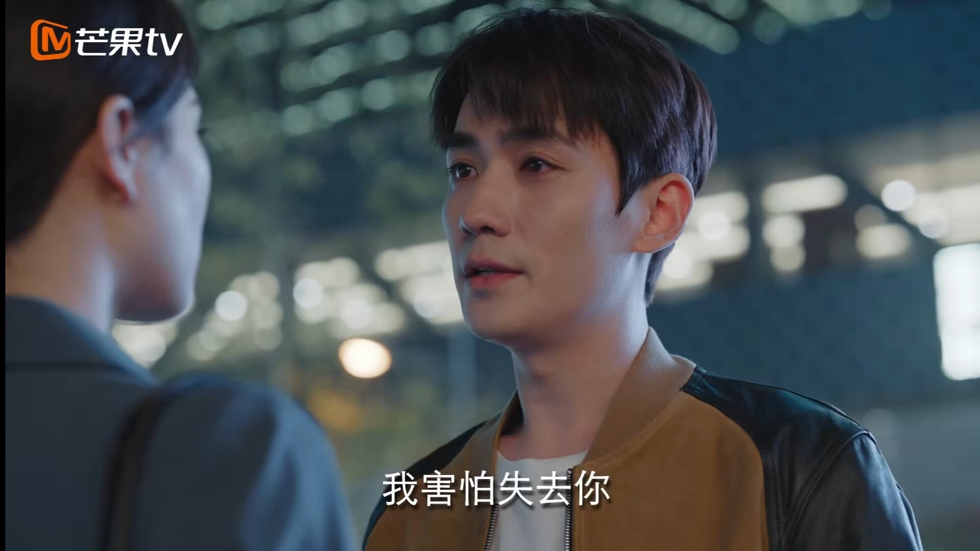 F1新赛季揭幕战焦点战,黄蜂压哨击败广东队,赛场双线传奇交织